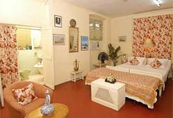 FAIRLAWN HOTEL - ROOM